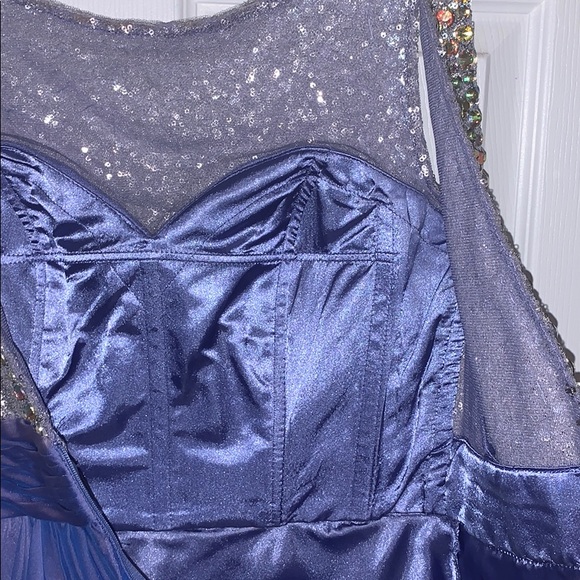 La Femme Dress - Picture 4 of 6